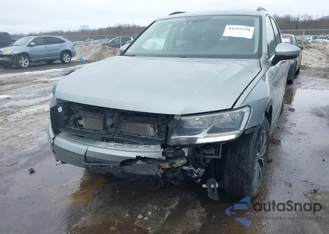 2020 Volkswagen Tiguan 2.0T Se/2.0T Se R-Line Black/2.0T Sel z USA, uszkodzony, nr VIN 3VV2B7AX1LM088096